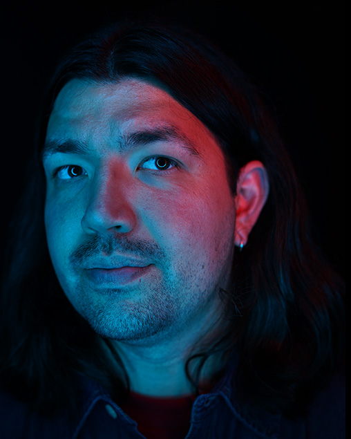 Face photo of a man looking into the camera